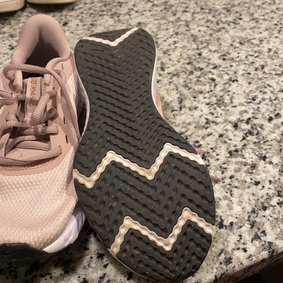 💕NIKE Revolution 5 Tennis Shoes 💕 - Picture 7 of 8